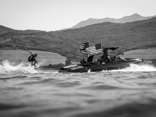 Centurion Boats 2018 WWSC art surf